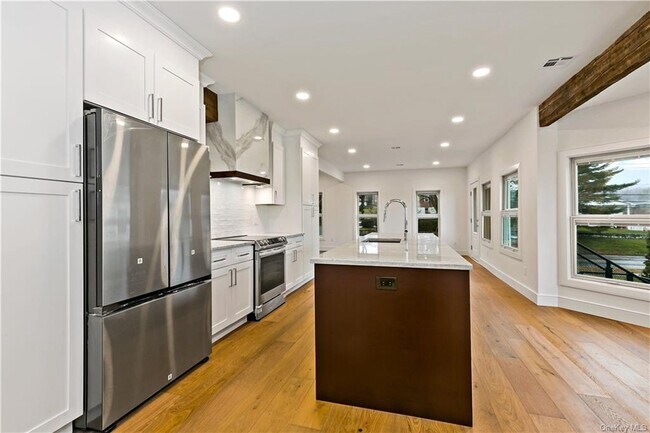 Building Photo - 92 S Highland Ave