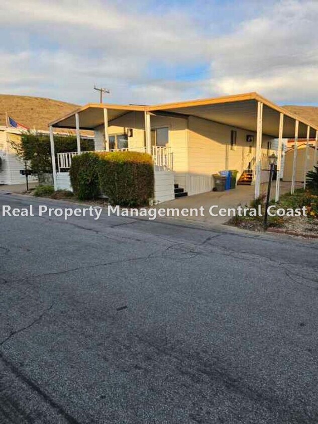 Primary Photo - AVAILABLE NOW - 3 Bedroom / 2 Bath Mobile ...