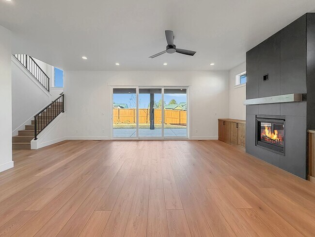 Foto del edificio - Luxury New Construction in Centerra: 4-Bed High-End Home, Dog Friendly, Fenced Yard, Near Downtow...