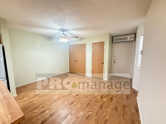 Foto del edificio - Quiet 2 bed, 2 bath townhome in the heart ...