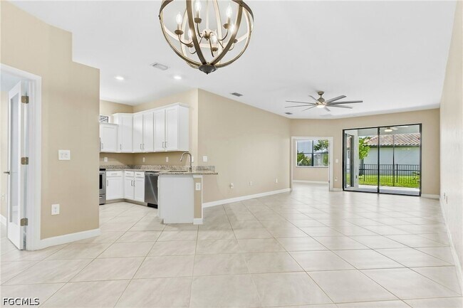 Foto del edificio - 14050 Pine Lodge Ln