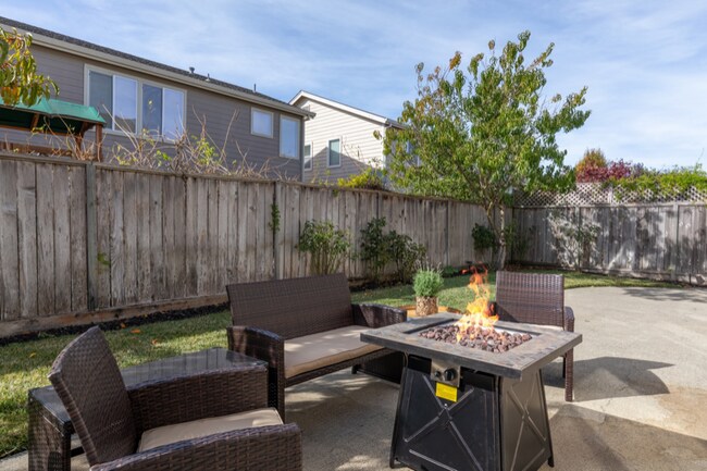 Building Photo - 2961 Sweet Grass Ln