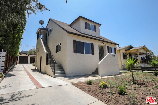Foto del edificio - 4932 Lincoln Ave