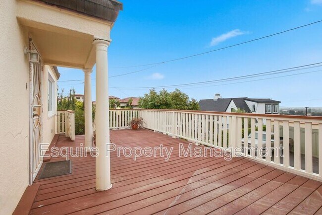 Foto del edificio - 2381 Hyland Ave