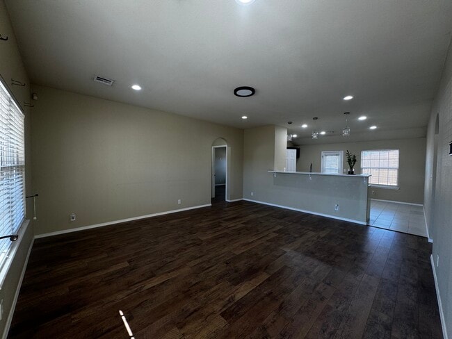 Foto del edificio - 14724 S Fern Pl