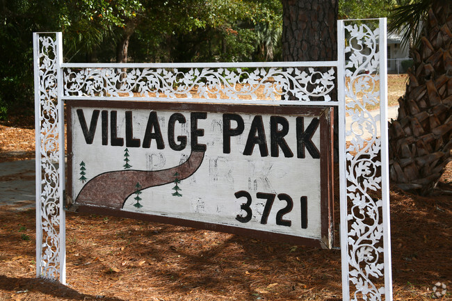 Building Photo - 3717 Crawfordville Rd