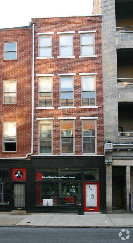 Primary Photo - 304 Arch St