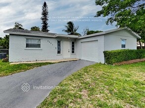 Building Photo - 2021 SW 64th Ave