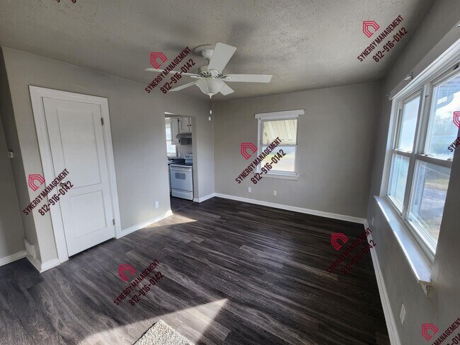 Building Photo - 2033 Covert Ave