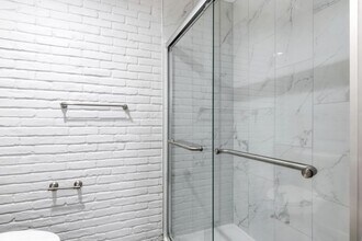 Building Photo - 2744 Briarhurst Dr