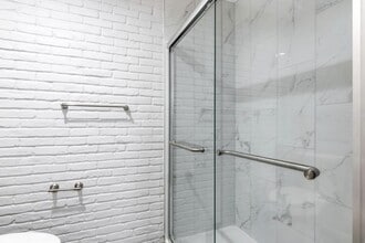 Building Photo - 2744 Briarhurst Dr