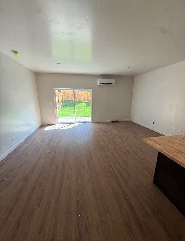 Foto del edificio - 608 N 6th St