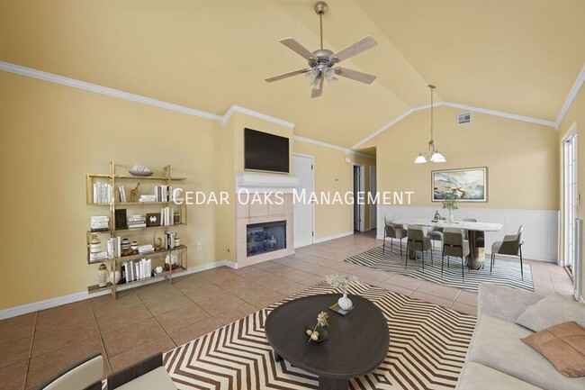Building Photo - 1110 S C Ct