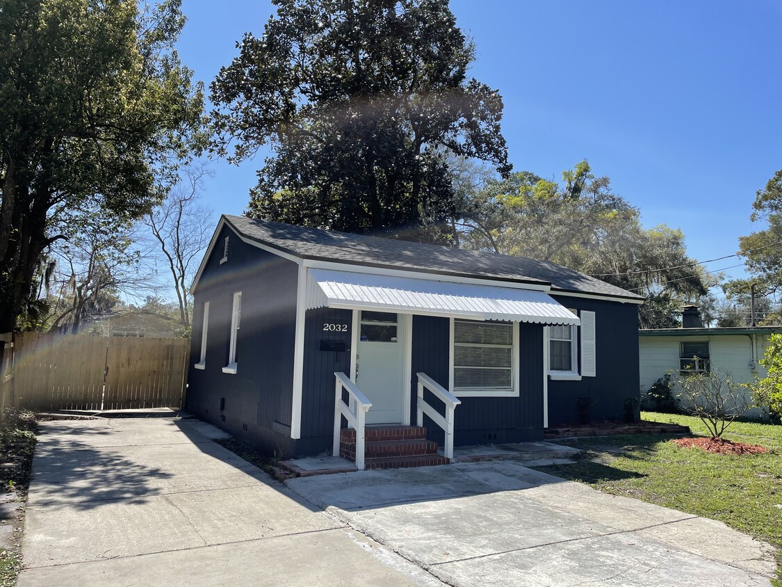 Primary Photo - 2032 Geneve St