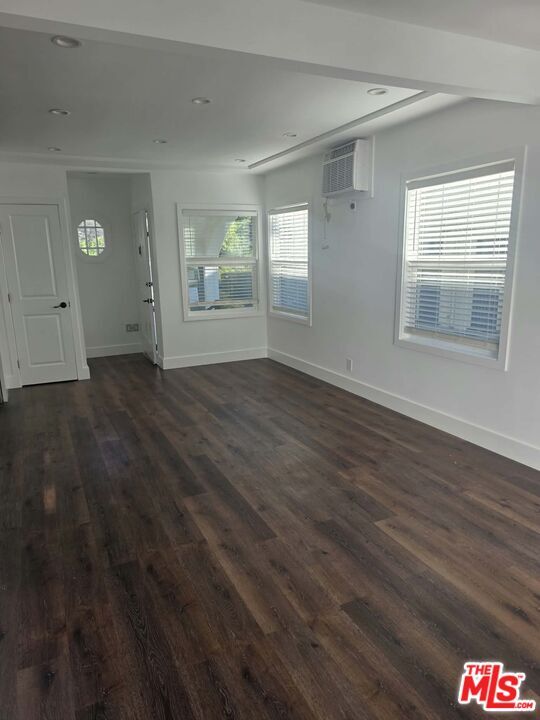 Foto del edificio - 4331 Avocado St