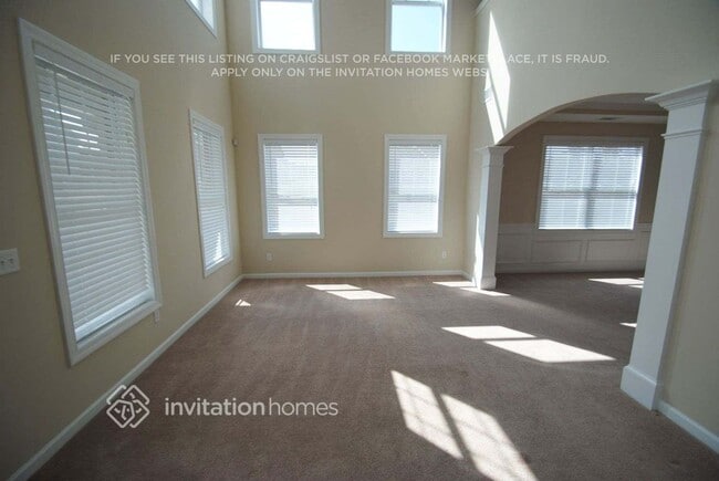 Building Photo - 2604 Bluestone Dr SW