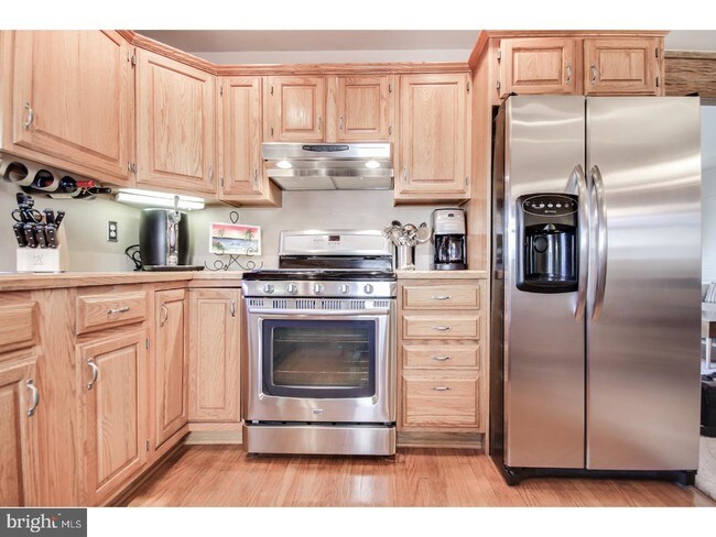 Building Photo - 207 Cinnaminson Ave
