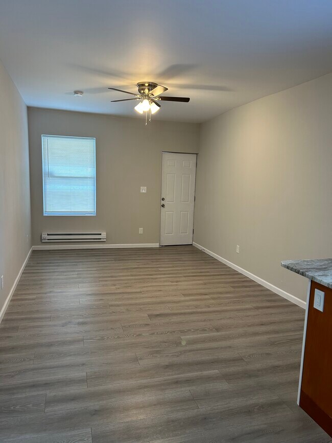 Foto del edificio - 2100 65th Ave