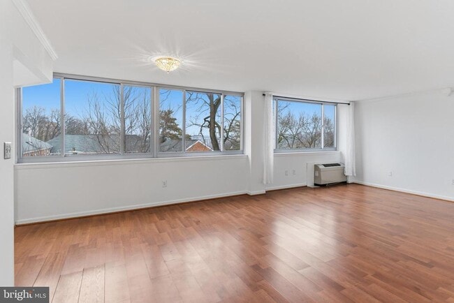 Building Photo - 5353 Columbia Pike