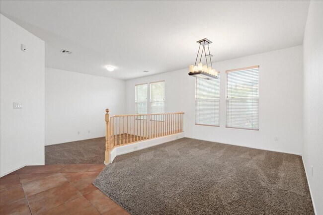 Foto del edificio - Gorgeous 4 Bedroom Home with Pool, Spa, and Abundant Space in Gated Community