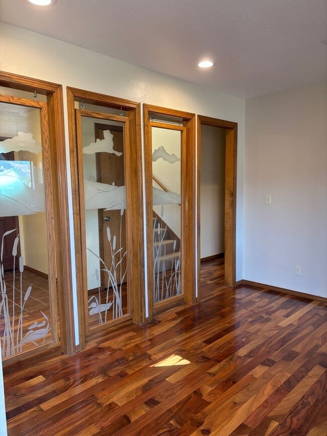 Foto del edificio - 6 Acres; 3 bedroom 2 bath plus bonus room ...