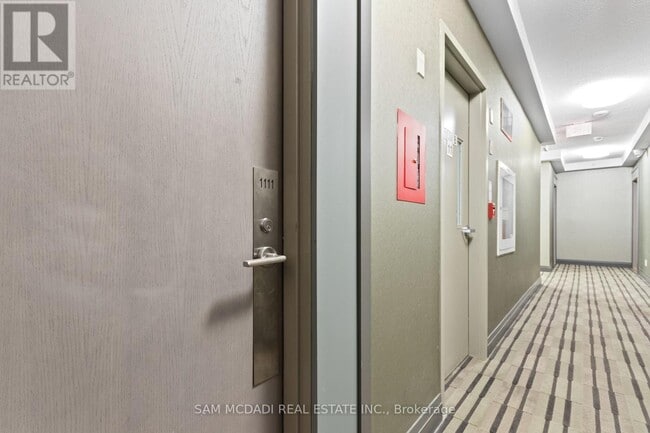 Photo du bâtiment - 9088 Yonge St