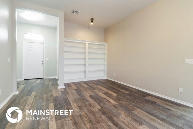 Building Photo - 8725 NW 85th St