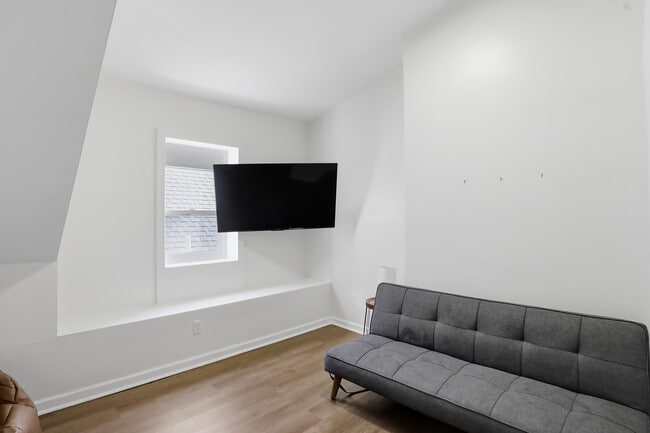 Foto del edificio - 941 E Raymond St
