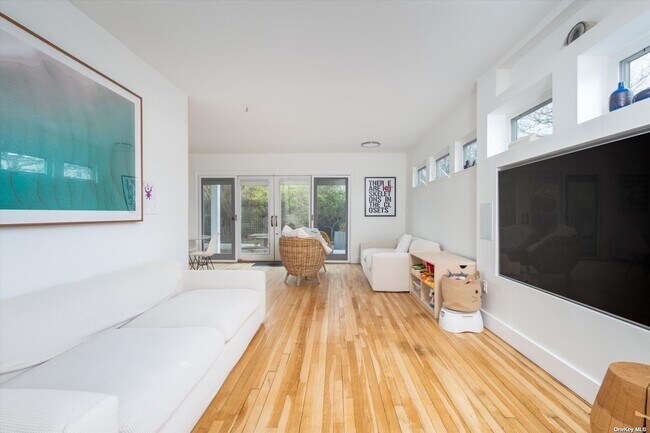 Building Photo - 100 Eldorado St