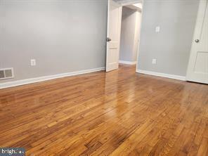 Building Photo - 1126 48th Pl NE