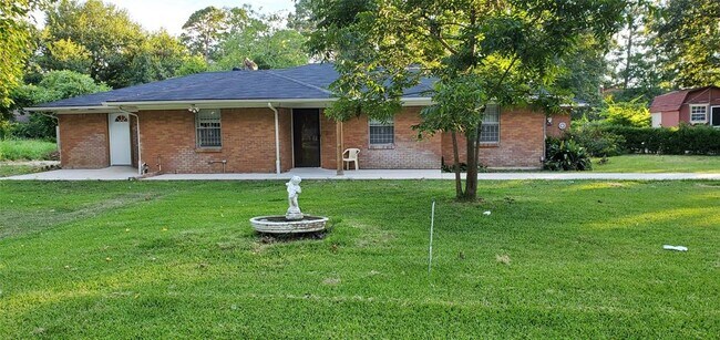 Building Photo - 17503 Wild Oak Dr