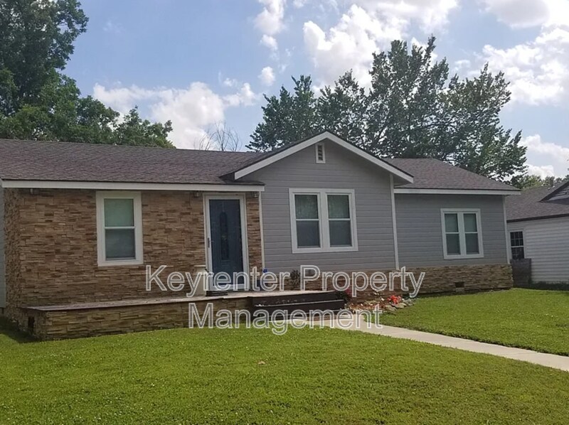 Foto principal - 309 E 12th Pl
