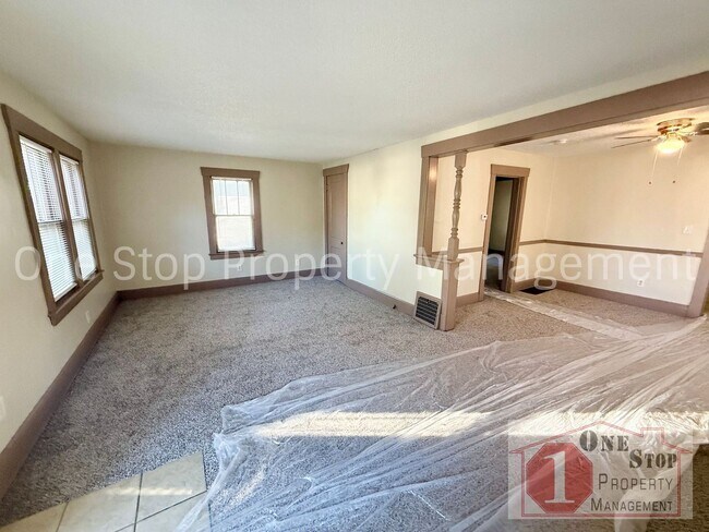 Foto del edificio - 3-Bedroom, 1.75-Bathroom home in Independence