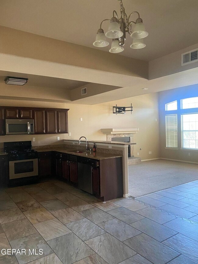 Foto del edificio - 7732 Maple Landing Court