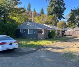 Building Photo - 103 Lake Louise Dr SW