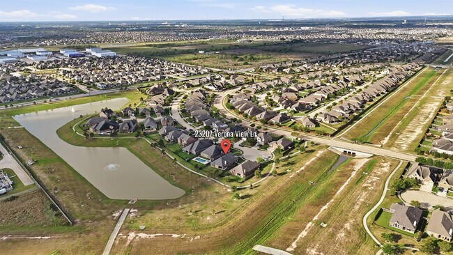 Foto del edificio - 23207 Verona View Ln