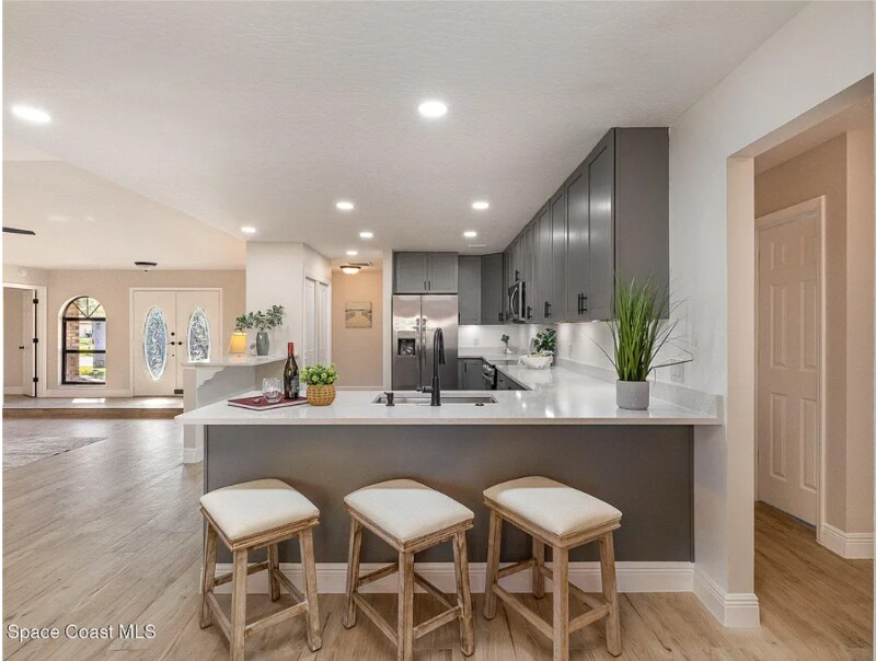 Foto principal - 1315 Armory Dr NE