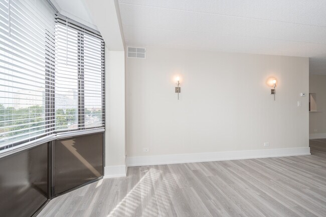 Foto del edificio - 626 E Woodland Park Ave