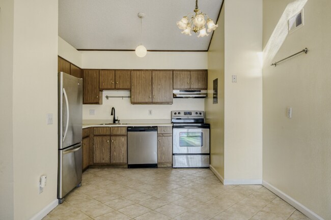 Foto del edificio - 8813 Colorado Blvd