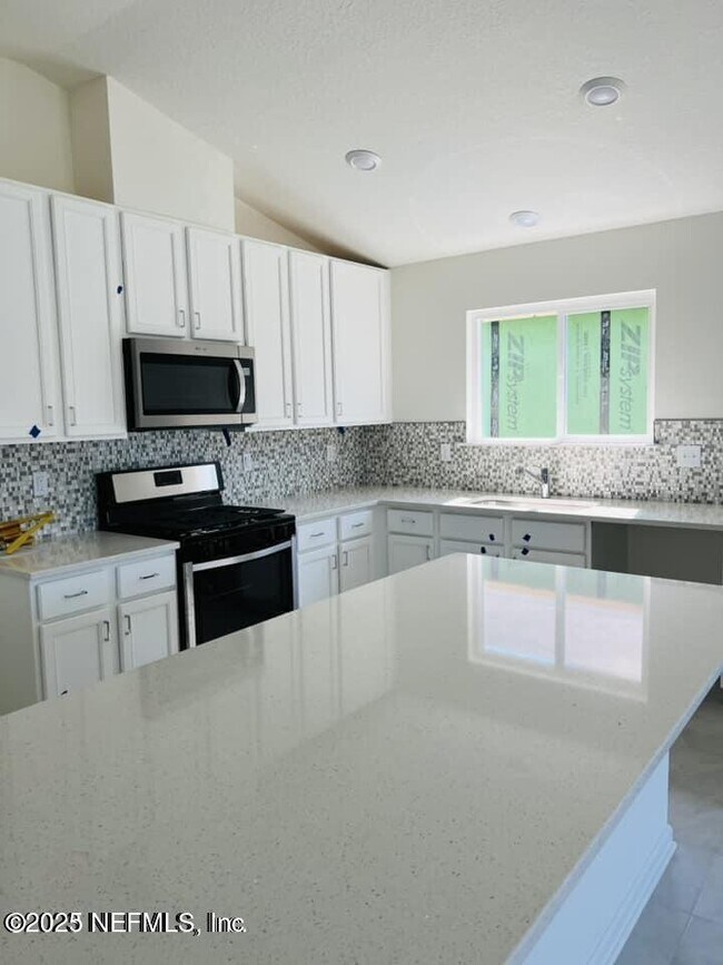 Foto del edificio - 10961 Stapleton Dr