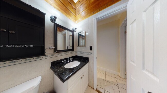 Foto del edificio - 13015 SW 54th St  13015 Miami Fl 33175