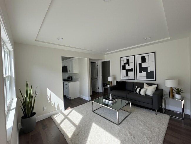 Building Photo - 143 E 1st St