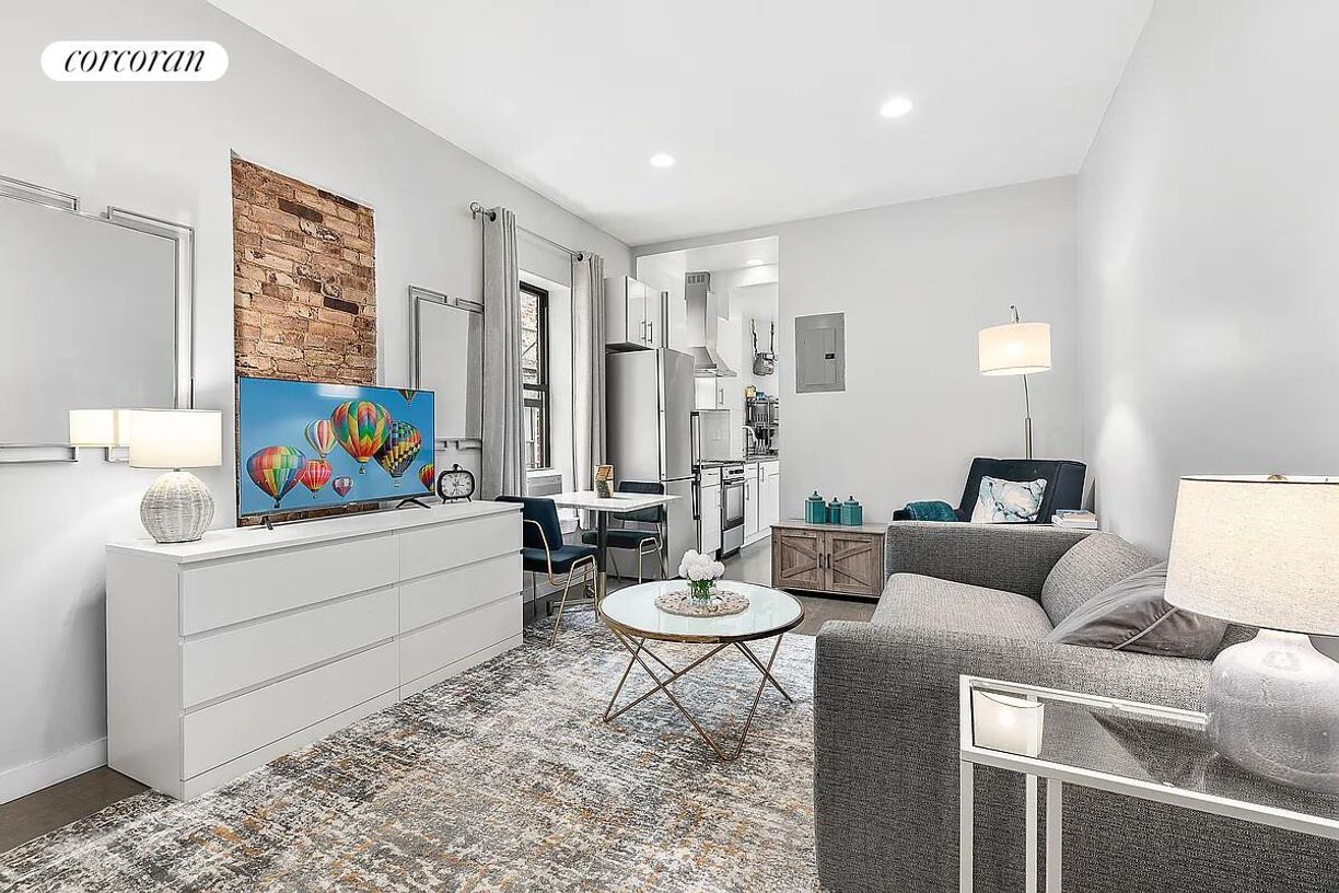 Foto principal - 171 W 80th St