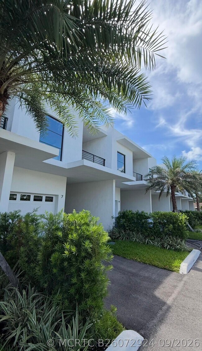 Building Photo - 2511 Pierce St