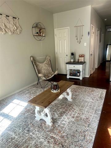 Primary Photo - 215 Price Ln