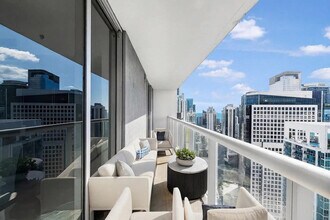 Building Photo - 485 Brickell Ave