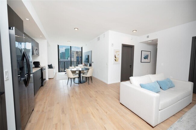 Foto del edificio - 398 NE 5th St