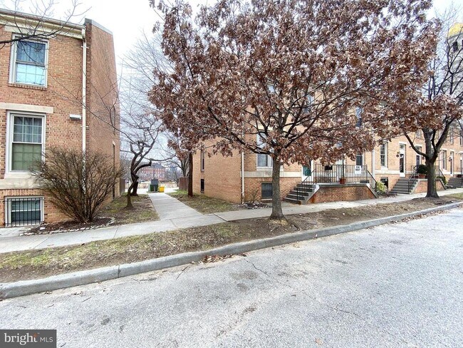 Foto del edificio - 1110 S Kenwood Ave