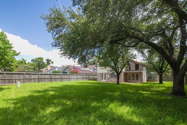 Building Photo - 2206 Greencove Ln