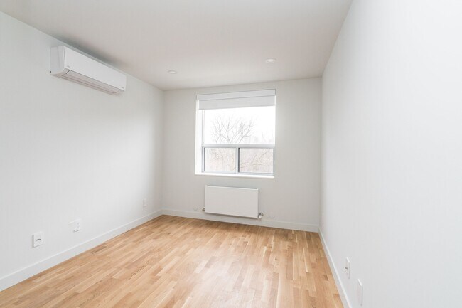 Building Photo - 56 Eccleston Drive